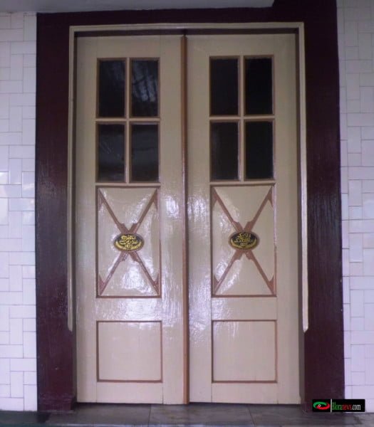Daun Pintu Masjid Baitunnur 
