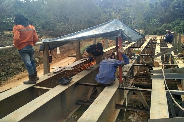 Pembangunan jembatan di Kalimantan Tengah yang tengah dikerjakan PT Budi Karya Utomo