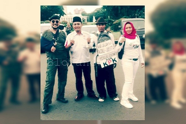 LILIK YULIANTORO ORASI DI DEPAN ISTANA MERDEKA
