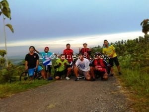 MEMACU STAMINA BERSEPEDA DI PUNCAK BARET