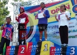 ATLET BLORA BAWA PULANG TIGA MEDALI PADA YOGYA ARCHERY COMPETITION 2017