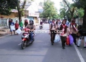 PRAMUKA BLORA DAN OI GELAR AKSI SERBU SAMPAH