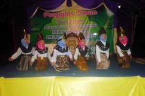 KKN STAI KHOZINATUL ULUM BLORA ADAKAN PERPISAHAN DENGAN WARGA