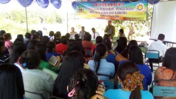 PSK KAMPUNG BARU BLORA TERIMA PENYULUHAN BAHAYA NARKOBA DAN PERDA MIRAS