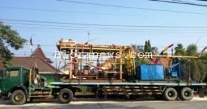 TAK ADA KOORDINASI TRUK ALAT BERAT DITAHAN WARGA