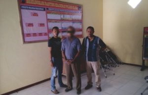 CIUM PIPI DAN MENGELUS PAHA ANAK DIDIK, GURU LES PRIVAT DIGELANDANG POLISI