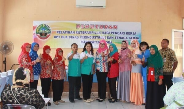 FASHION SHOW BLK BLORA BERLANGSUNG MERIAH