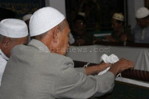 BUKA KELAMBU MAKAM SUNAN POJOK, KELAMBU LAMA DILELANG