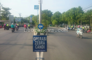 DALAM 90 MENIT, SATLANTAS POLRES BLORA KELUARKAN 140 SURAT TILANG