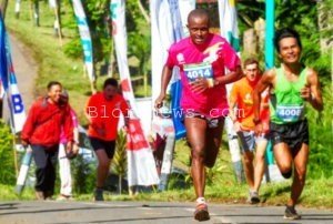 PELARI INTERNASIONAL IKUTI BLORA MEDANG KAMOLAN 11K