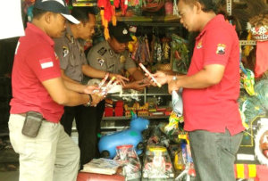 RAZIA MERCON DIGELAR DI SEJUMLAH KIOS DAN PKL
