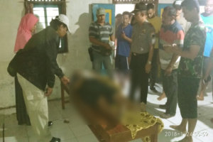 DIDUGA TERLILIT HUTANG, PEDAGANG KELAPA NEKAT GANTUNG DIRI DI TERAS RUMAH