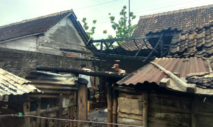RUMAH TERBAKAR DI DESA BITING SAMBONG, TIDAK ADA KORBAN JIWA
