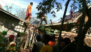 LUPA MATIKAN KOMPOR, SATU RUMAH DI JAPAH HANGUS TERBAKAR