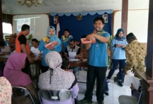 SEBANYAK 1027 KPM DI KUNDURAN MENERIMA KARTU KELUARGA SEJAHTERA