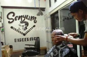 EMPAT MODEL RAMBUT PRIA PALING “KEREN” VERSI SENYUM BARBERSHOP