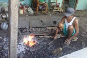 TEKNIK PEMBUATAN ALAT PERTANIAN TRADISIONAL DI BANDUNGROJO NGAWEN