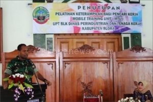 PELATIHAN MENJAHIT PERSIT KODIM BLORA SELESAI HARI INI