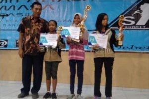 NAJIHA ZAHRA KEMBALI JUARAI KOMPETISI PANJAT TEBING