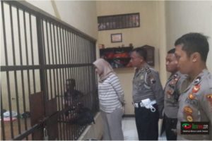 CEGAH TAHANAN KABUR, RUANG TAHANAN POLRES BLORA DILAKUKAN PENGECEKAN