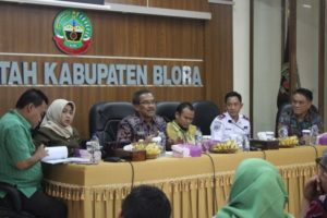 BANDARA ARYA PENANGSANG, NAMA BANDARA NGLORAM YANG DIINGINKAN BUPATI KOKOK