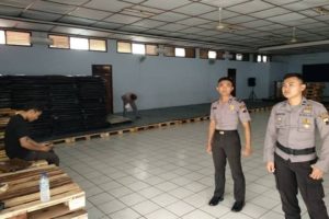 KOTAK SUARA TRANSPARAN TIBA DI GUDANG KPU BLORA