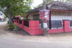 POSTER “JOKOWI RAJA” TERSEBAR, BAMBANG PACUL: BERSIHKAN, TURUNKAN!!!