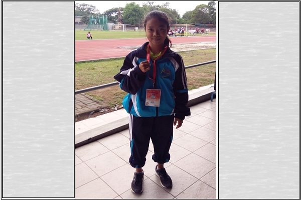 Mei Dista Afdarista meraih medali emas dalam cabor lari 200 meter putri di Peparprov Jateng 2018