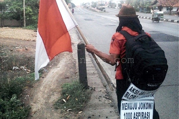 AKSI TUNGGAL JALAN KAKI DUKUNG JOKOWI SAMPAI DI PEMALANG