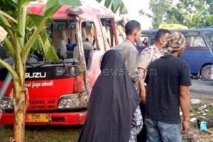 SATU REMAJA TEWAS  TRAGEDI LAKA ROMBONGAN WISUDA TNI