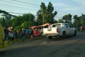 MOBIL ROMBONGAN TERGULING, GAGAL HADIRI WISUDA TNI