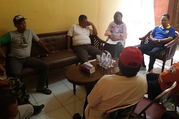 Audiensi antara warga Kelurahan Tambakromo Kecamatan Cepu Kabupaten Blora