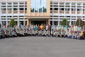 KKN KE-IX, STAI KHOZIN USUNG PEMBERANTASAN BUTA AKSARA ARAB DAN PENGENTASAN KEMISKINAN