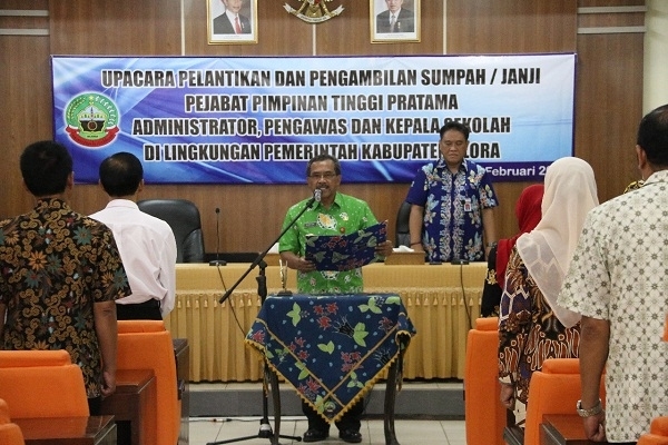Bupati Blora, Djoko Nugroho melantik 18 pejabat