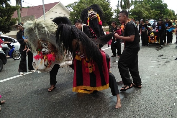 Penampilan Barongan Blora di HUT Kota Balikpapan, Provinsi Kalimantan Timur