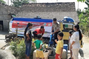 10 DESA DI BLORA KOTA DAN BANJAREJO  TERIMA BANTUAN AIR BERSIH