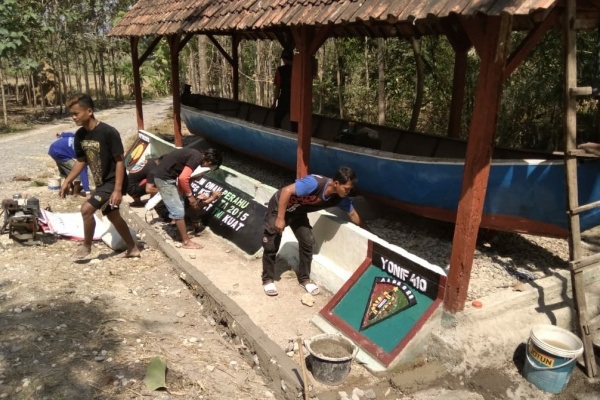 Museum Omah Perahu terletak di Desa Karangtengah Kecamatan Ngawen Kabupaten Blora