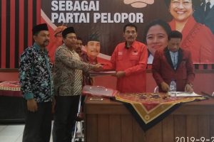 SEDANG RITUAL, KETUA HANURA BLORA UTUS PERWAKILAN SERAHKAN FORMULIR BACABUP