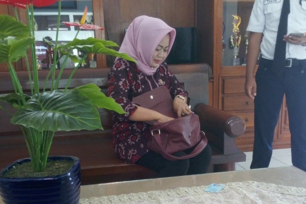 Anggota DPRD Blora, Siti Rochmah Yuni Astuti di kantor Kejaksaan Negeri Blora