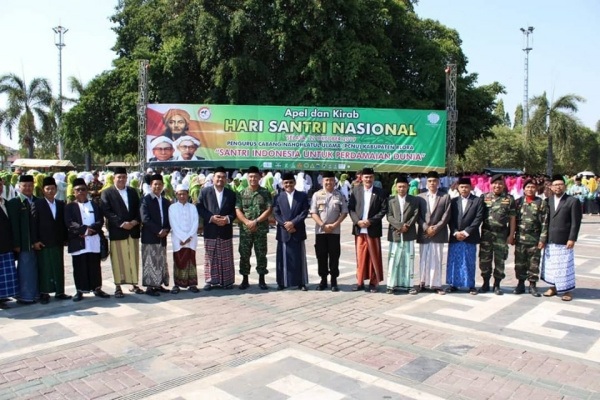 Forkompimda dan ulama Blora usai Apel Hari Santri Nasional 2019 di Alun-alun Blora