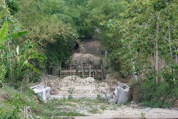 Jembatan Canggah di Dusun Canggah Desa Talokwohmojo Kecamatan Ngawen Kabupaten Blora