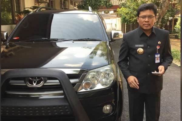 Ihwan Sudrajat saat bertugas sebagai Pj Bupati Blora 2015