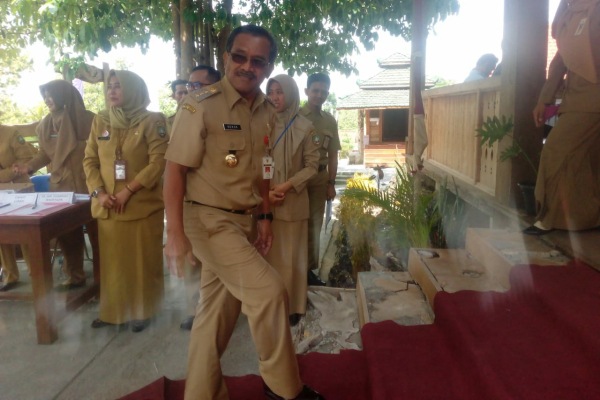 POLEMIK PANWASCAM BERGULIR, BUPATI KOKOK: BLORA GA PILKADA GA APA-APA, WANI SAYA!