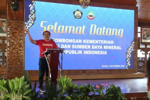 KEPALA BPSDM ESDM DAN PERTABIKE  KAMPANYEKAN HIDUP SEHAT DAN PAKAI MASKER