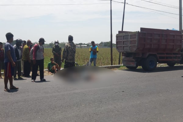 Kecelakaan di jalan Blora - Rembang