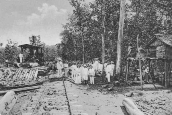 Bupati dan Asisten-residen Blora 1905.