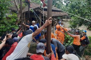 TRC BPBD BERHASIL SELAMATKAN SAPI TERCEBUR SUMUR
