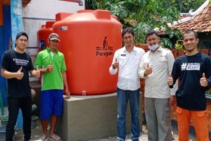 RUMAH ZAKAT BANGUN SARANA PEMANEN AIR HUJAN