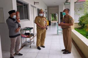 DIDAMPINGI GUS LABIB, ARIEF ROHMAN SIDAK KLINIK COVID-19