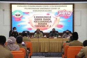 BUPATI BLORA SIAP JADI ORANG PERTAMA YANG DIVAKSIN COVID-19
